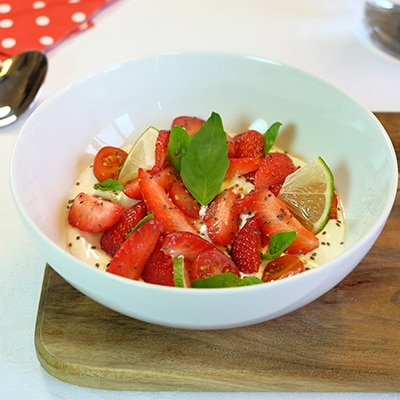 Erdbeer-, tomaten- und mascarponesalat - Salade de fraises, tomates et mascarpone - Optifibre Suisse - Schweiz